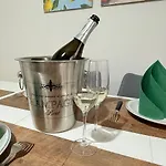 Pausania Luxury Ferrini 公寓 滕皮奥保萨尼亚