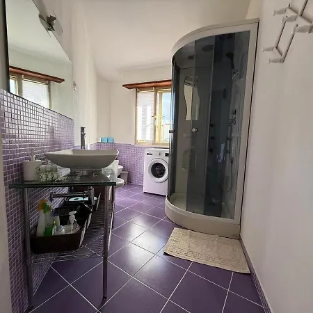 Lägenhet Pausania Luxury Ferrini *